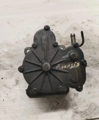 Toyota Avensis T220 Vacuum pump