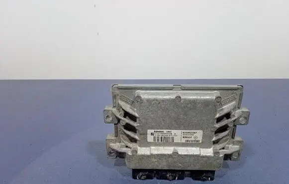 Renault Clio III Engine control unit/module ECU 8200522357