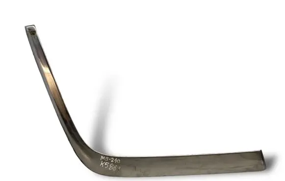 Front bumper splitter molding