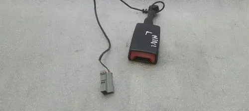 Mini One - Cooper R57 Rear seatbelt buckle 9804647