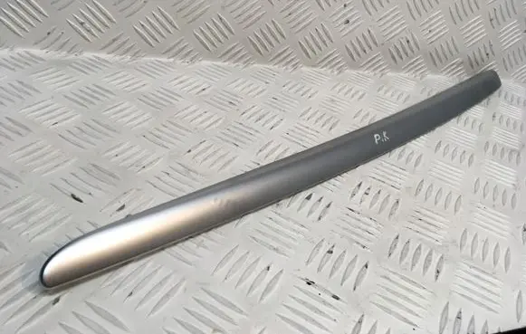 Mercedes-Benz ML W164 Front door trim bar 1647200522