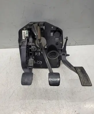 Mercedes-Benz A W168 Pedal assembly A1682900049