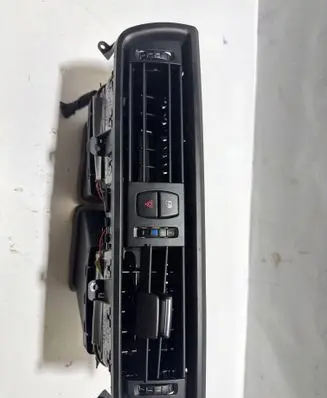 BMW 5 F10 F11 Dashboard side air vent grill/cover trim 16828110
