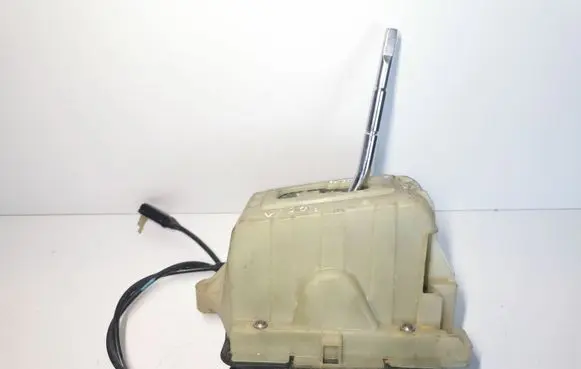 Mercedes-Benz C W204 Gear shifter/selector A2042677524