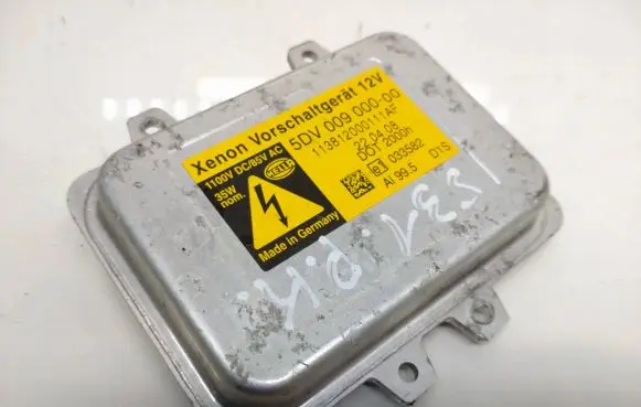 Ford Kuga I Headlight ballast module Xenon 5DV00900000 D1s