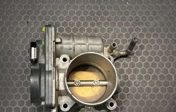 Nissan Qashqai Throttle valve SERA52601