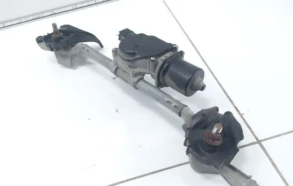 Mazda CX-3 Front wiper linkage and motor DA6C6737X