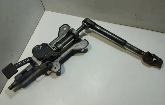 Ford Fiesta Steering wheel axle C7Y2C