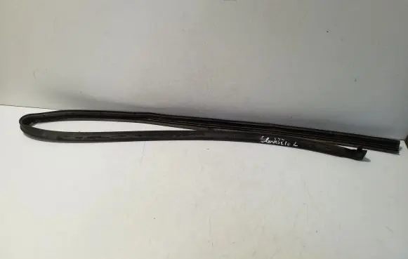 Front door rubber seal