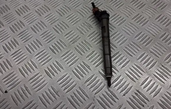 Toyota Auris 150 Fuel injector 23670-0W020