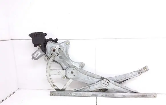 Toyota Corolla Verso AR10 Rear door window regulator with motor 698300F020