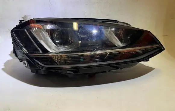 Volkswagen Golf VII Headlight/headlamp 5G1941044