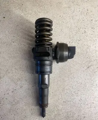 Volkswagen Phaeton Fuel injector 07Z130073F