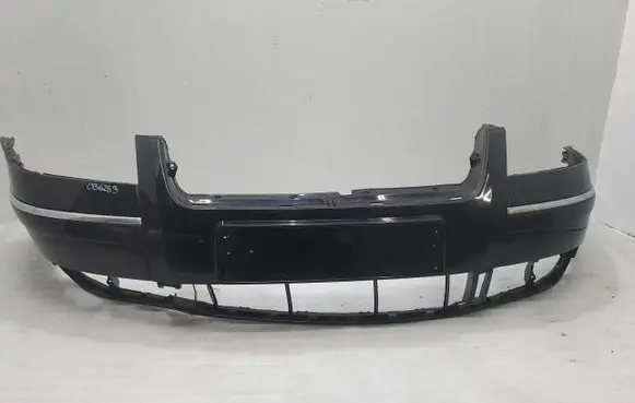 Volkswagen PASSAT B5 Front bumper 3B0807217K