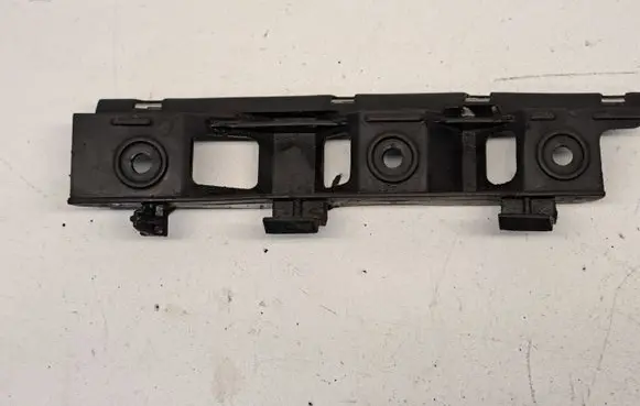 Volkswagen PASSAT B6 Front bumper mounting bracket 3C0807184