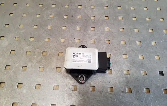 Subaru Outback ESP acceleration yaw rate sensor 0265005716 27542AG012