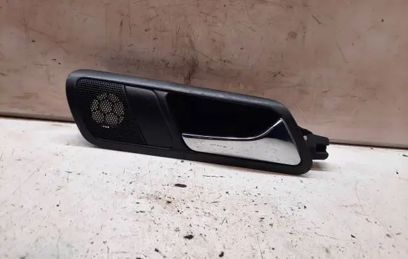 Volkswagen PASSAT B6 Rear door interior handle 3C4839114