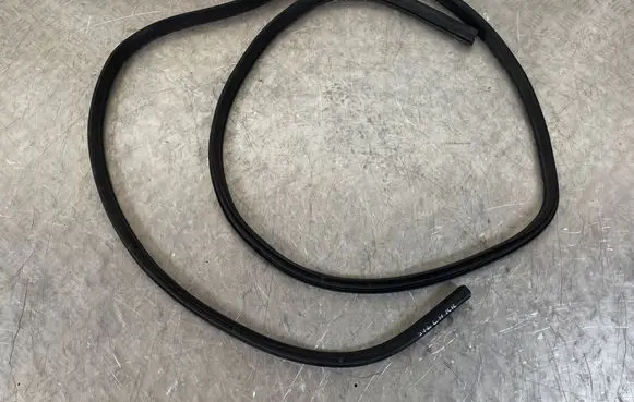 Nissan X-Trail T33 Rear door rubber seal (on body) 