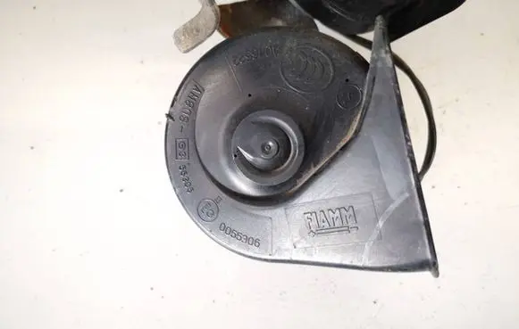 Volvo XC60 Horn signal e30055306