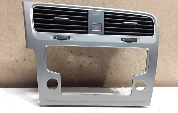 Volkswagen Golf VII Dash center air vent grill 5G1815735C 5G1818743D