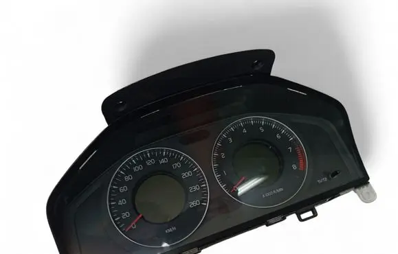 Volvo V70 Speedometer (instrument cluster) 30786622AB