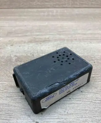 Ford Mondeo MK II Fuse module 93BG14K150AD