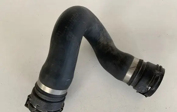 Audi A6 S6 C7 4G Engine coolant pipe/hose 4G0122101