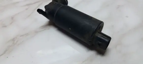 Toyota Avensis T220 Windscreen/windshield washer pump