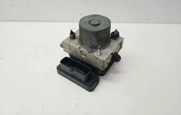 Chrysler Town & Country V ABS Pump P68183803AA