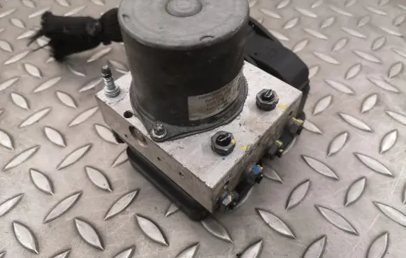 Mercedes-Benz A W177 ABS Pump A1779002403 A1779015302