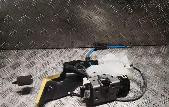 Mercedes-Benz E W212 Coupe door lock (next to the handle) 0997200735 A0997200735