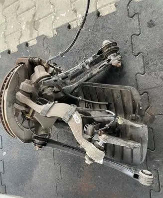 BMW 5 G30 G31 G38 Stub axle 