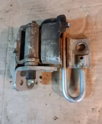 Audi A4 S4 B6 8E 8H Front door lower hinge 8E0831411