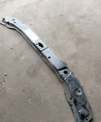 Mercedes-Benz Vito Viano W638 Front bumper mounting bracket
