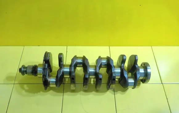 Suzuki Grand Vitara II Crankshaft NOMINALNY