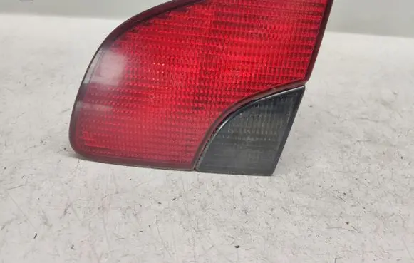 Peugeot 406 Tailgate rear/tail lights