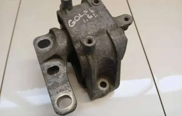 Volkswagen Golf VI Engine mount bracket 1K0199262cn