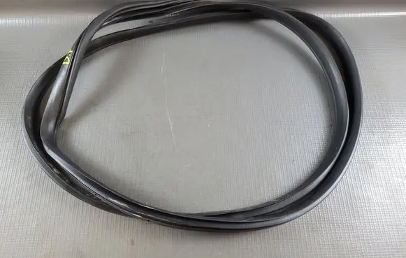 KIA Sportage Front door rubber seal 