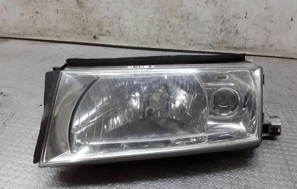 Skoda Octavia Mk1 (1U) Headlight/headlamp