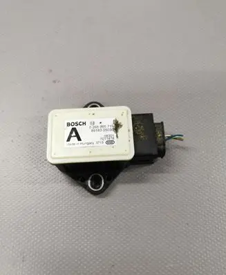 Toyota Avensis T270 ESP acceleration yaw rate sensor 0265005719