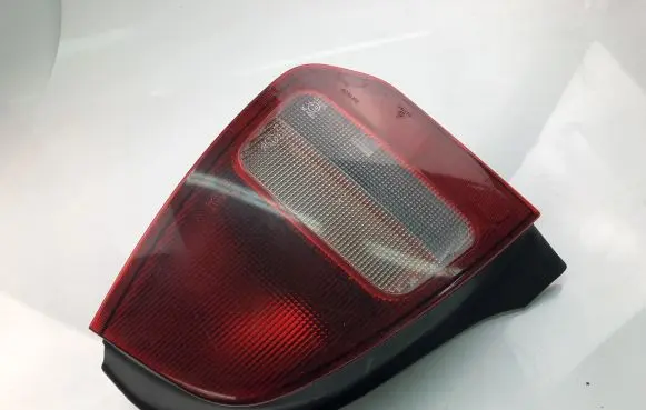 Mitsubishi Colt Tailgate rear/tail lights