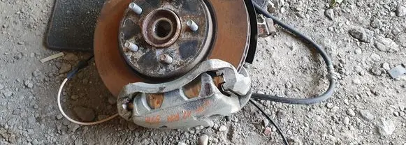 Nissan Leaf I (ZE0) Front wheel hub