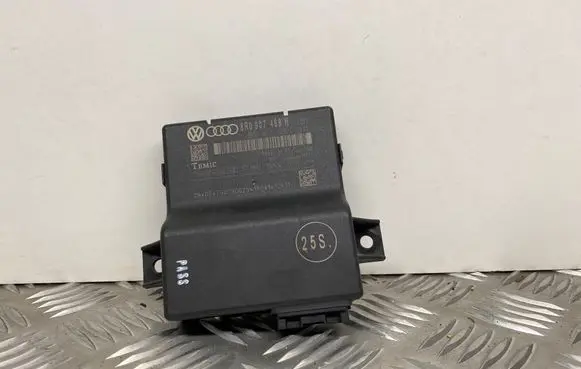 Audi S5 Gateway control module 8R0907468H 8R0907468C