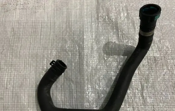 Jaguar XF X250 Engine coolant pipe/hose 8X239Y439AB