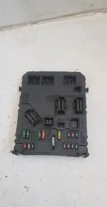 Peugeot 206 Comfort/convenience module 9650584680 S118085220B