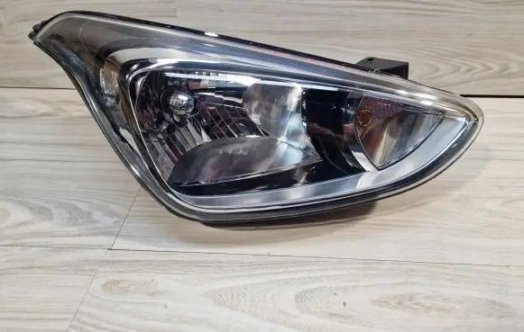 Hyundai i10 Headlight/headlamp 92102B9000