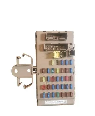 Subaru Outback Fuse module 82201ag010