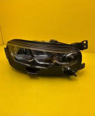 Citroen C5 Aircross Headlight/headlamp 9835610280