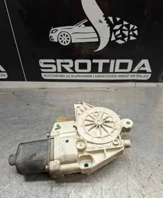 Mercedes-Benz R W251 Rear door window regulator motor A2518200208 996149200 05711