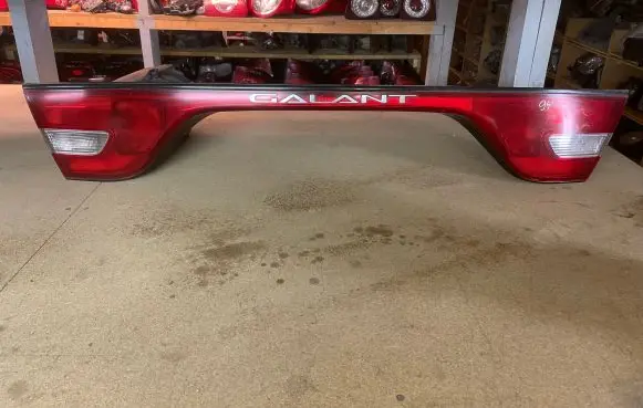Mitsubishi Galant Tailgate rear/tail lights 0431596